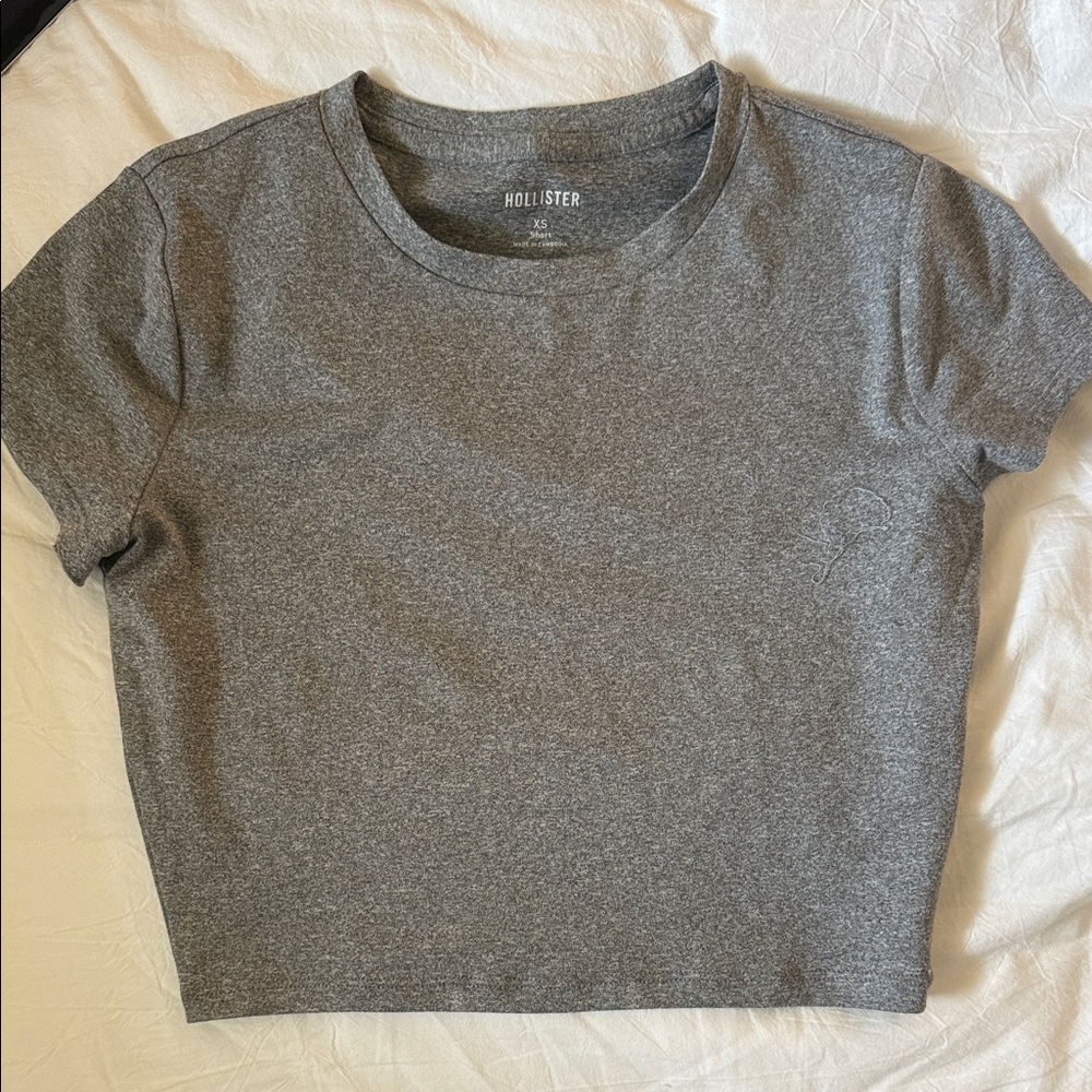 Hollister Women's Heather Gray soft stretch seamless fabrics crew baby tee